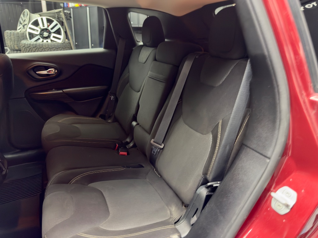 2016 Jeep Cherokee - $9,995