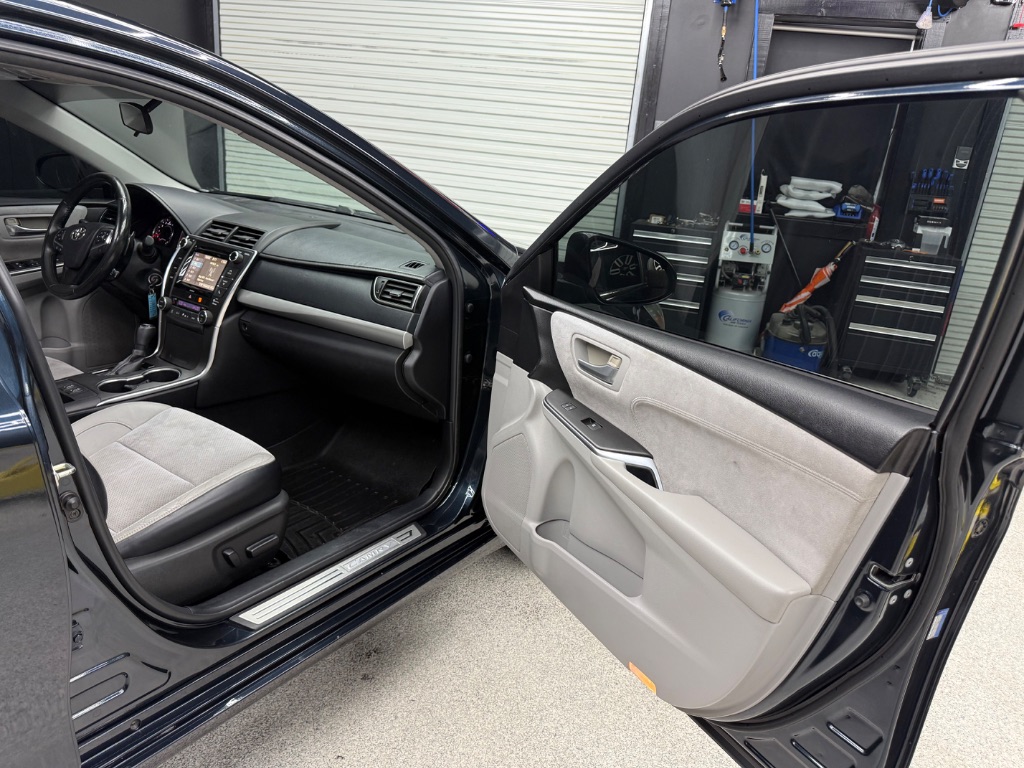 2016 Toyota Camry - $8,995