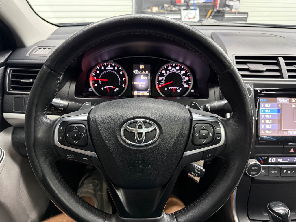 2016 Toyota Camry - $8,995