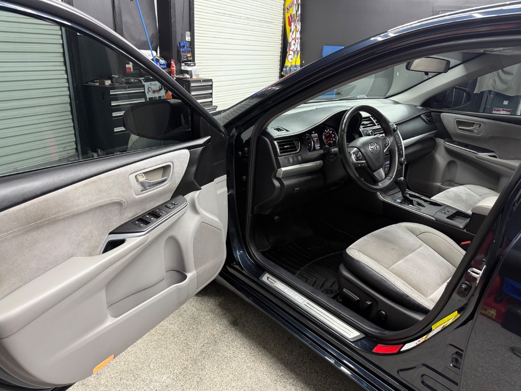 2016 Toyota Camry - $8,995