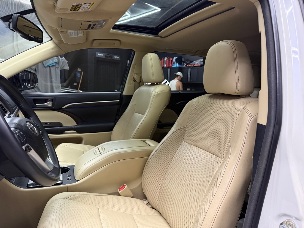 2015 Toyota Highlander - $12,995