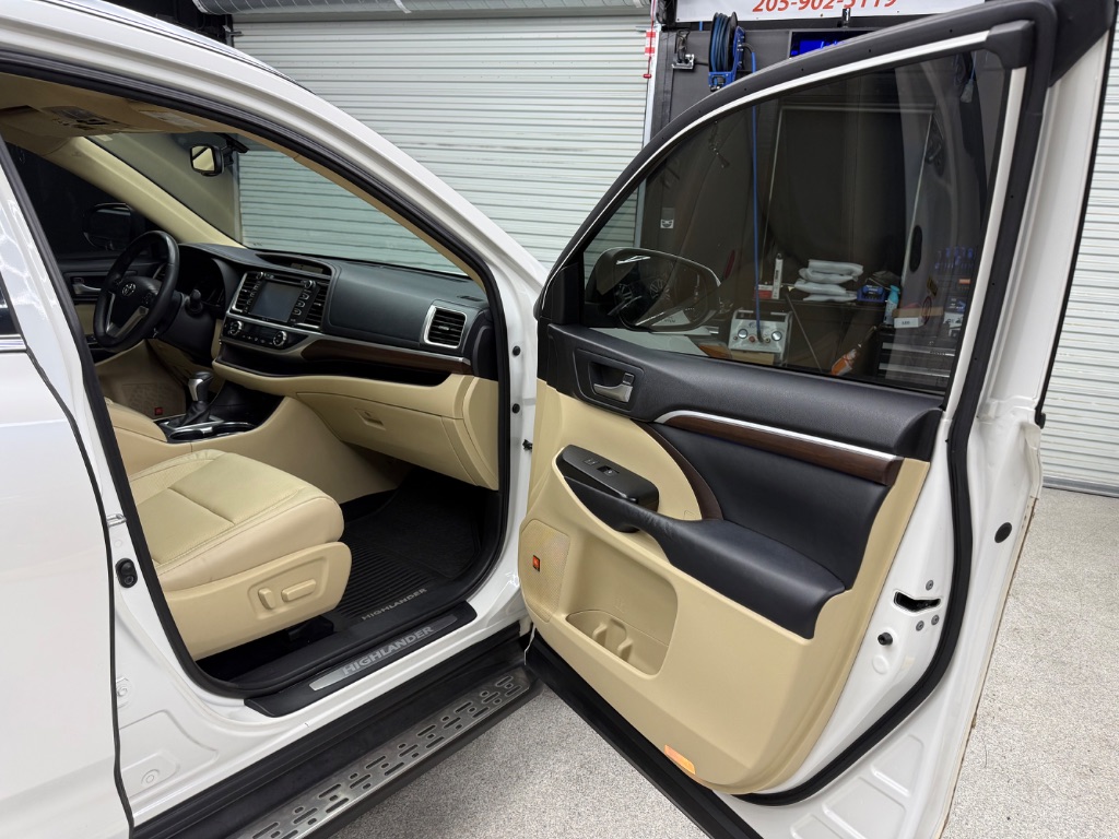 2015 Toyota Highlander - $12,995