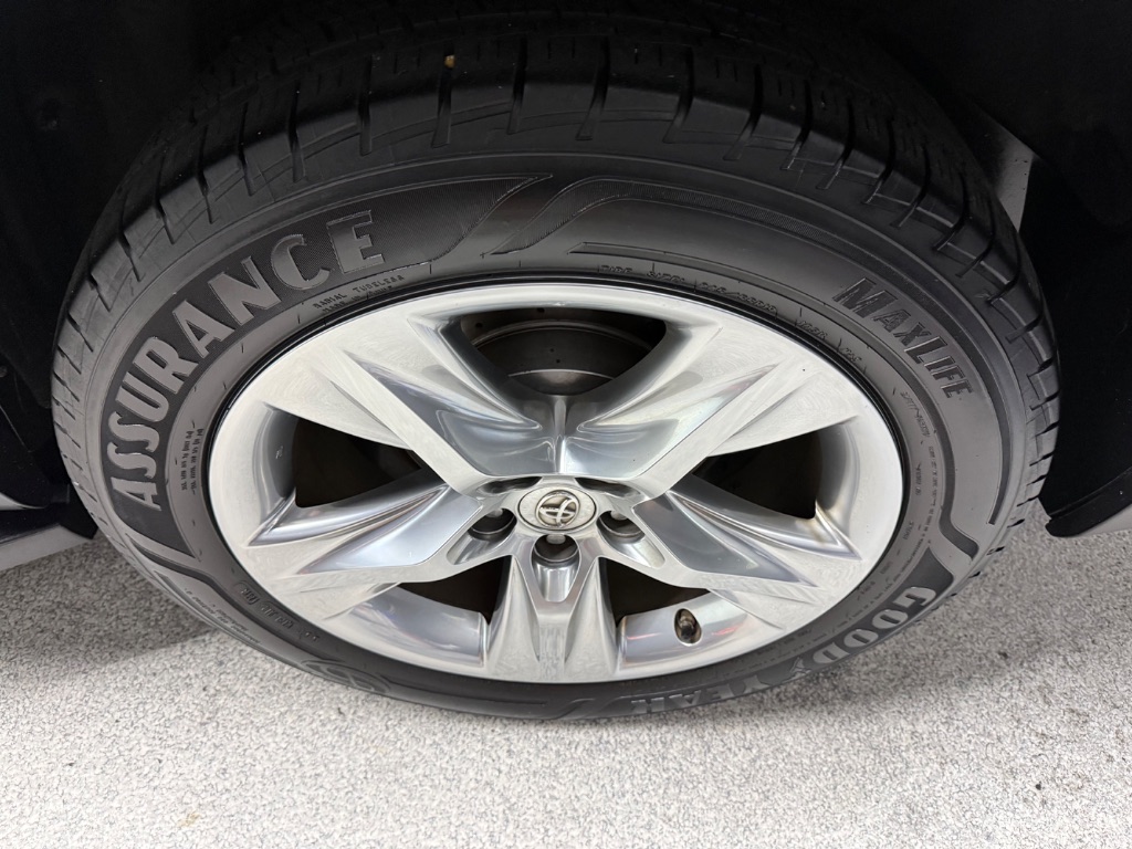 2015 Toyota Highlander - $12,995