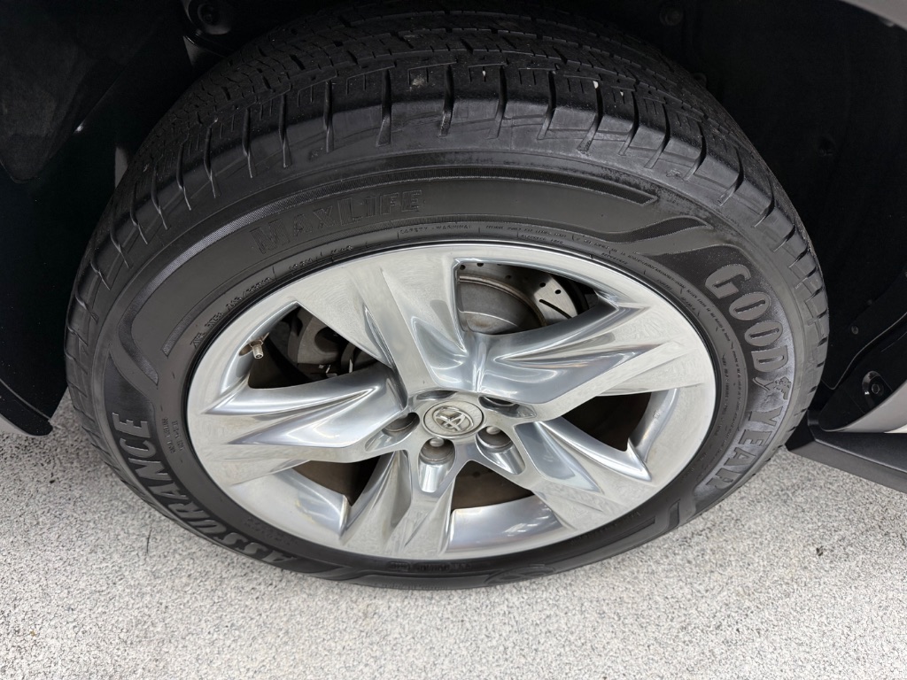 2015 Toyota Highlander - $12,995