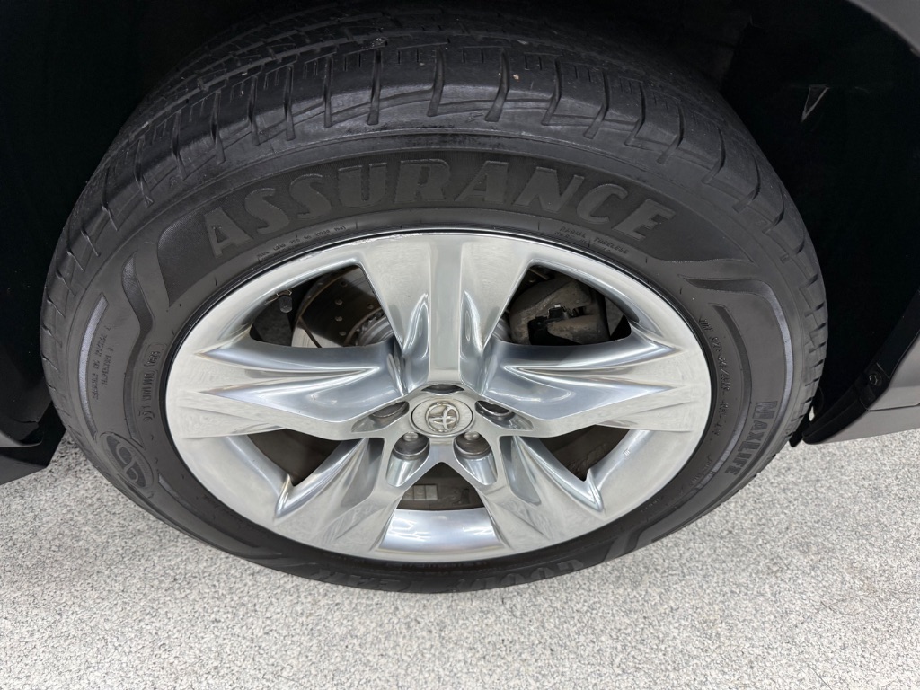 2015 Toyota Highlander - $12,995