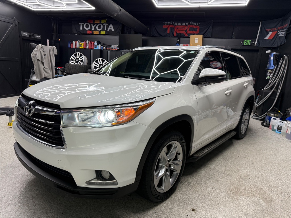 2015 Toyota Highlander - $12,995
