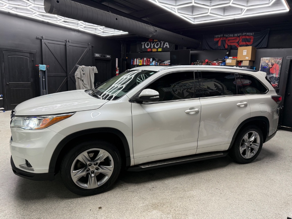 2015 Toyota Highlander - $12,995
