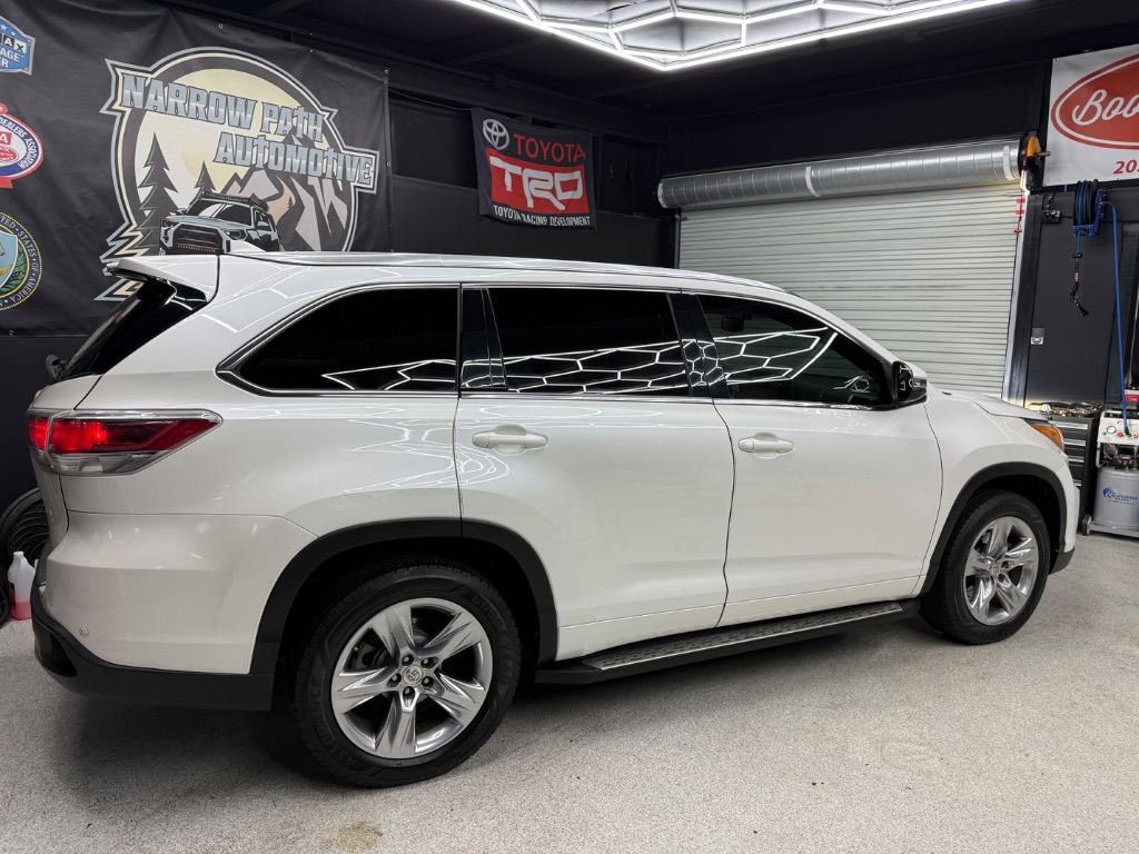 2015 Toyota Highlander - $12,995