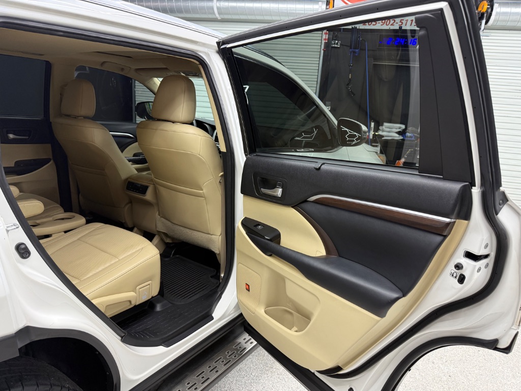 2015 Toyota Highlander - $12,995