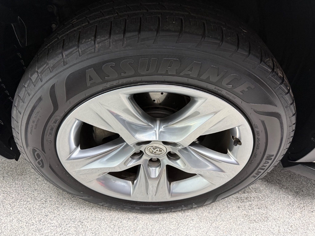 2015 Toyota Highlander - $12,995