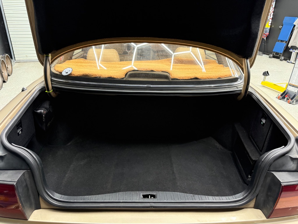 1993 Lexus LS - $9,995