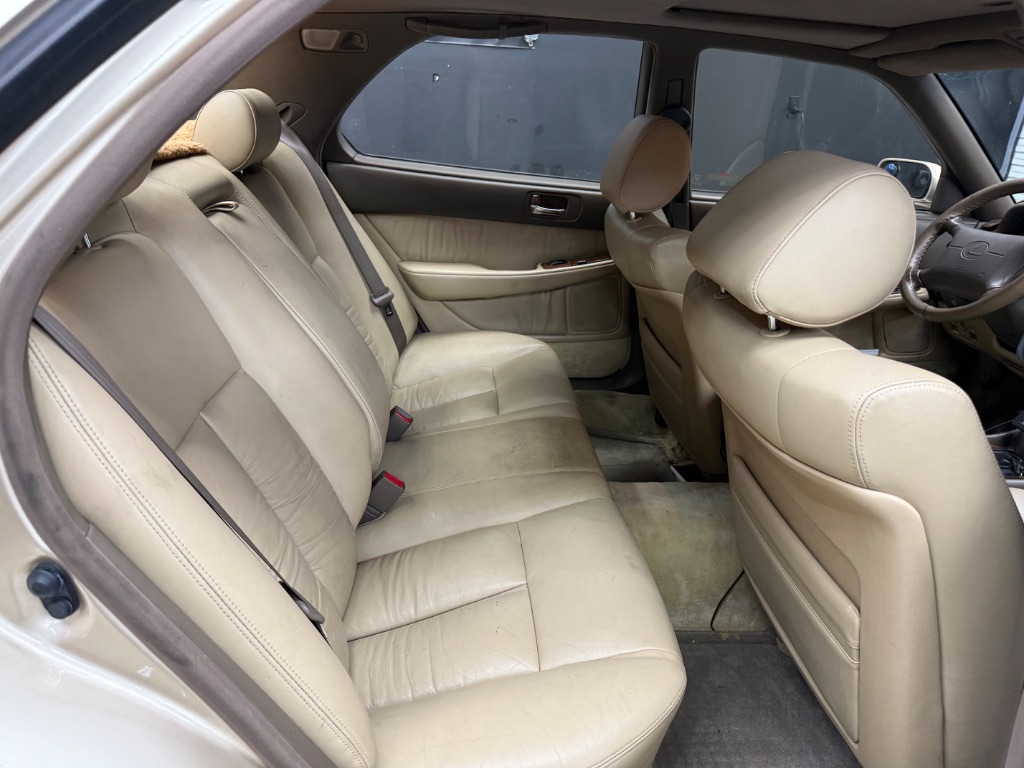 1993 Lexus LS - $9,995