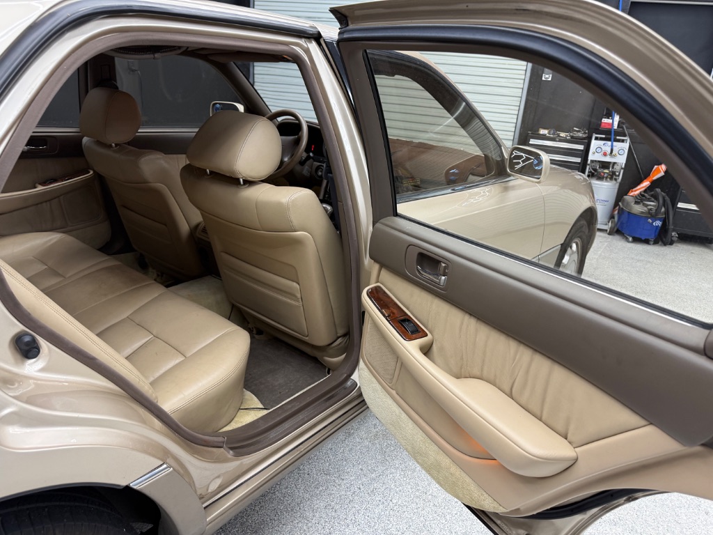 1993 Lexus LS - $9,995