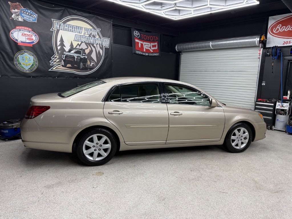 2008 Toyota Avalon - $9,995