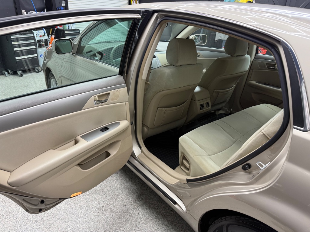 2008 Toyota Avalon - $9,995