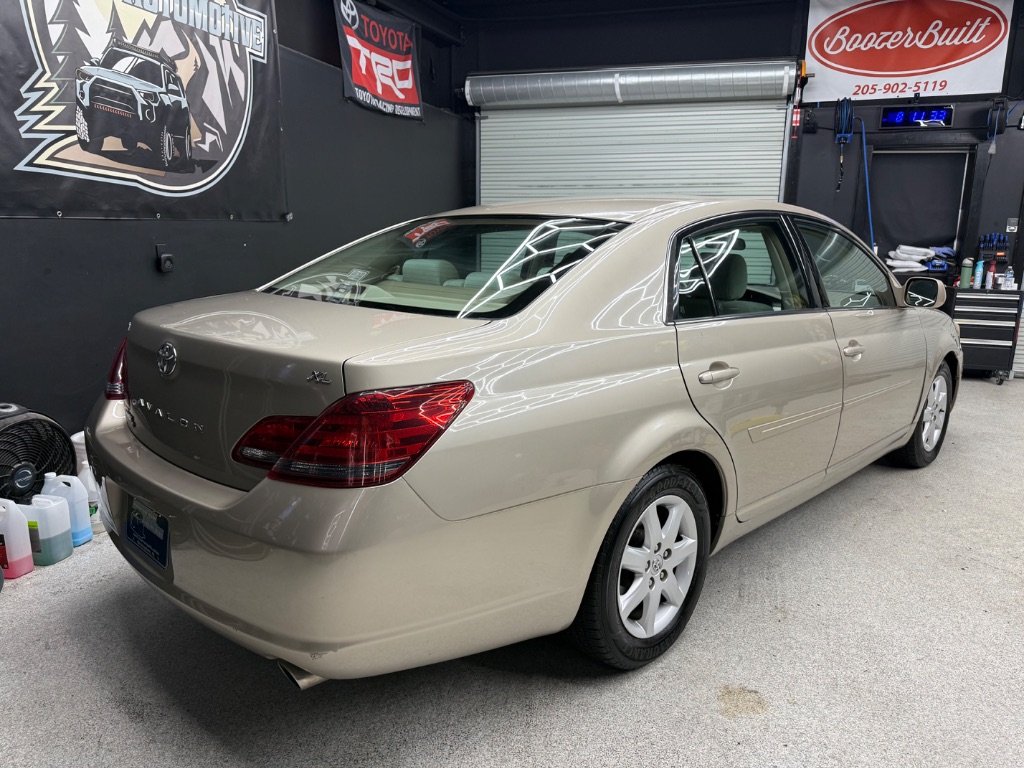 2008 Toyota Avalon - $9,995