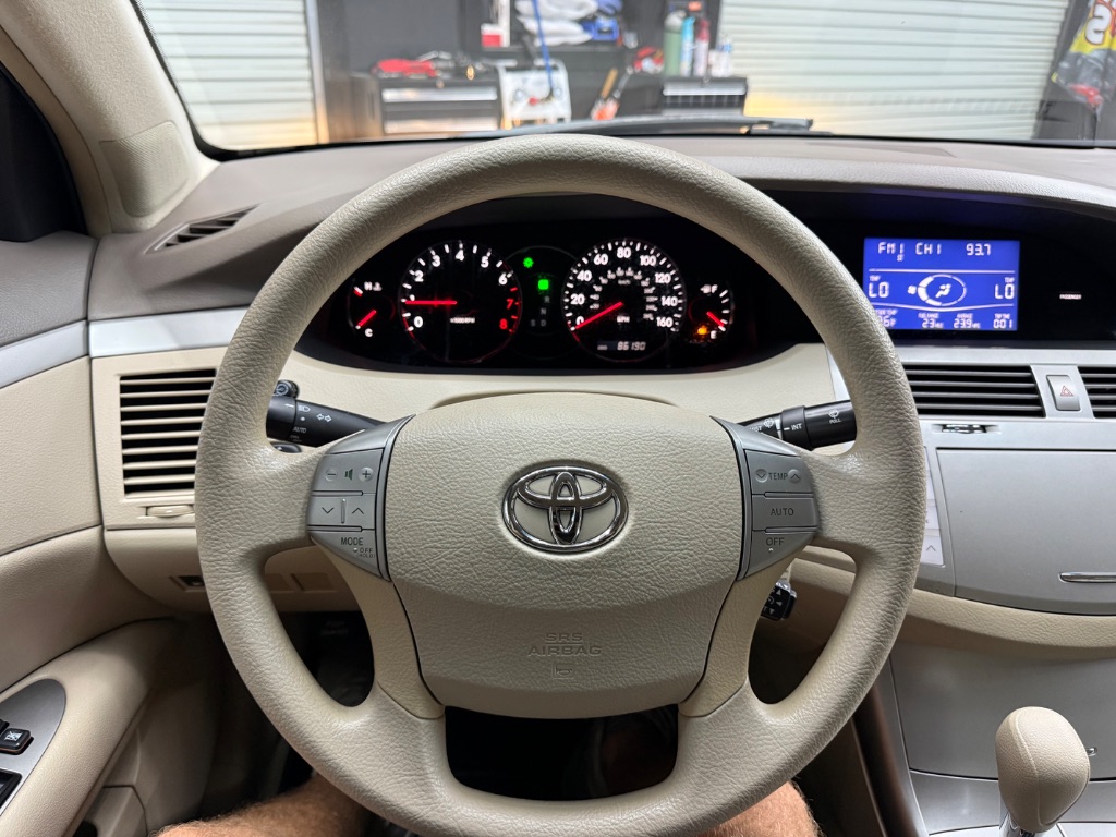2008 Toyota Avalon - $9,995
