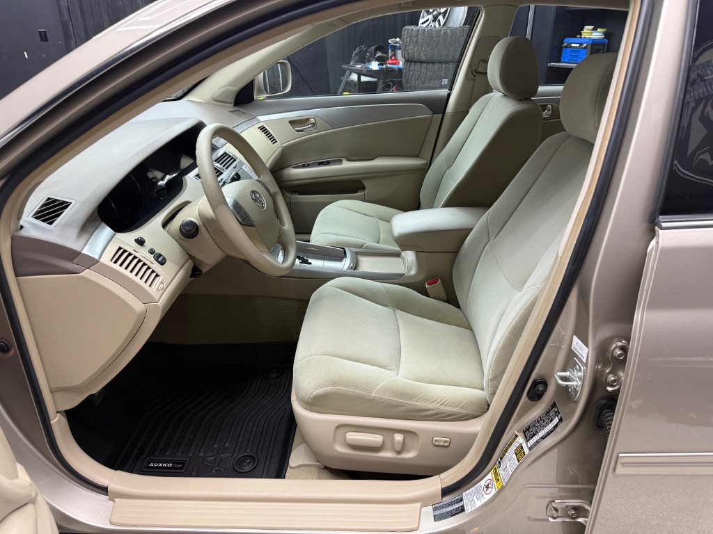 2008 Toyota Avalon - $9,995