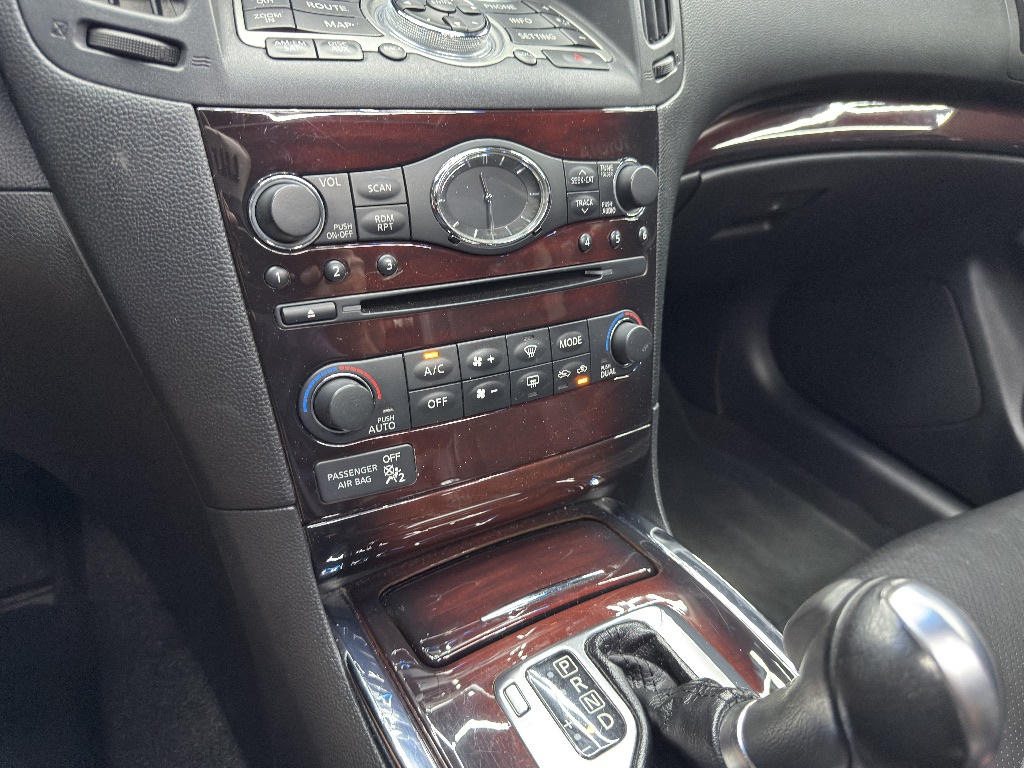 2013 INFINITI G - $12,995