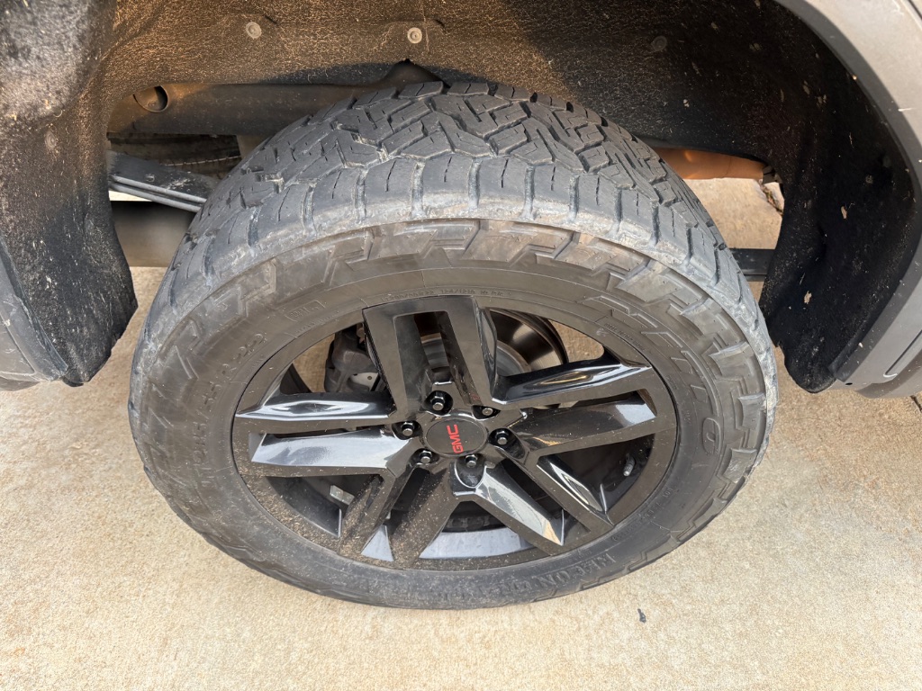 2020 GMC Sierra - $27,995