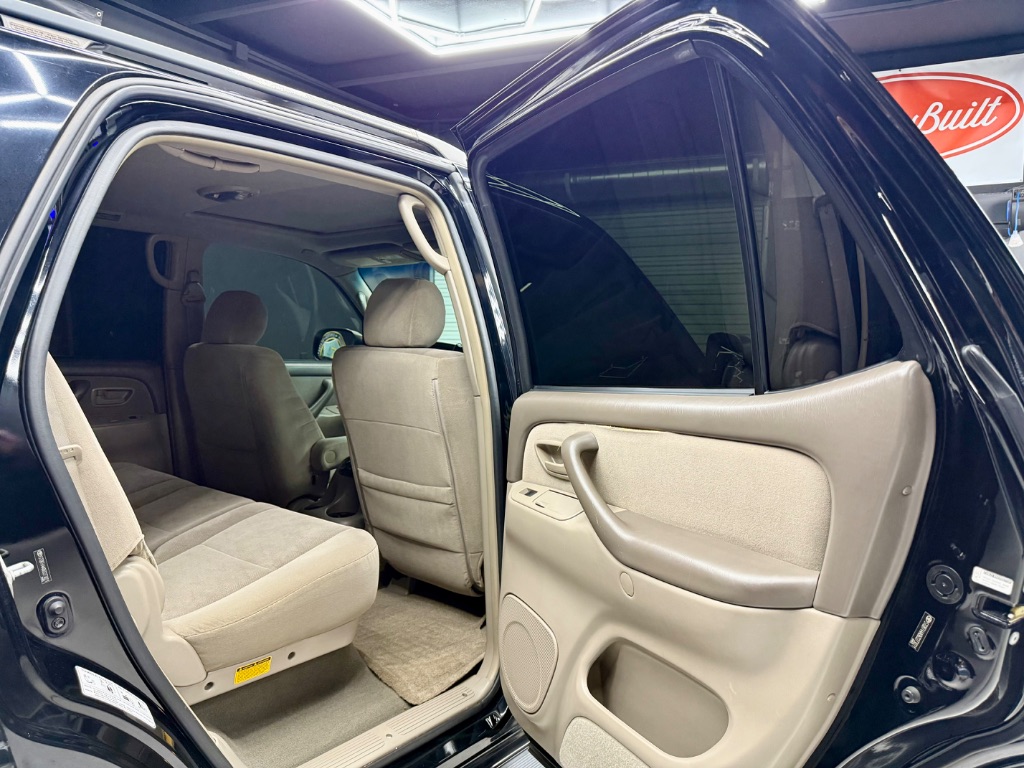 2006 Toyota Sequoia - $9,995