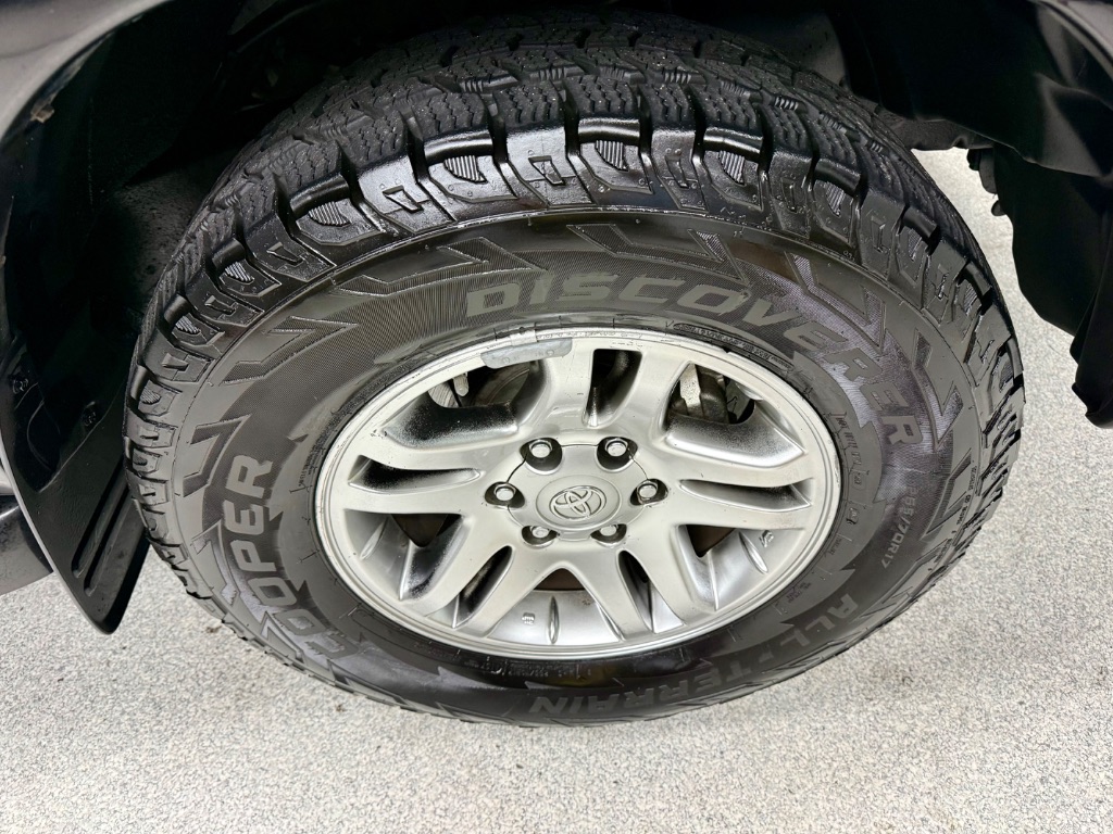2006 Toyota Sequoia - $9,995