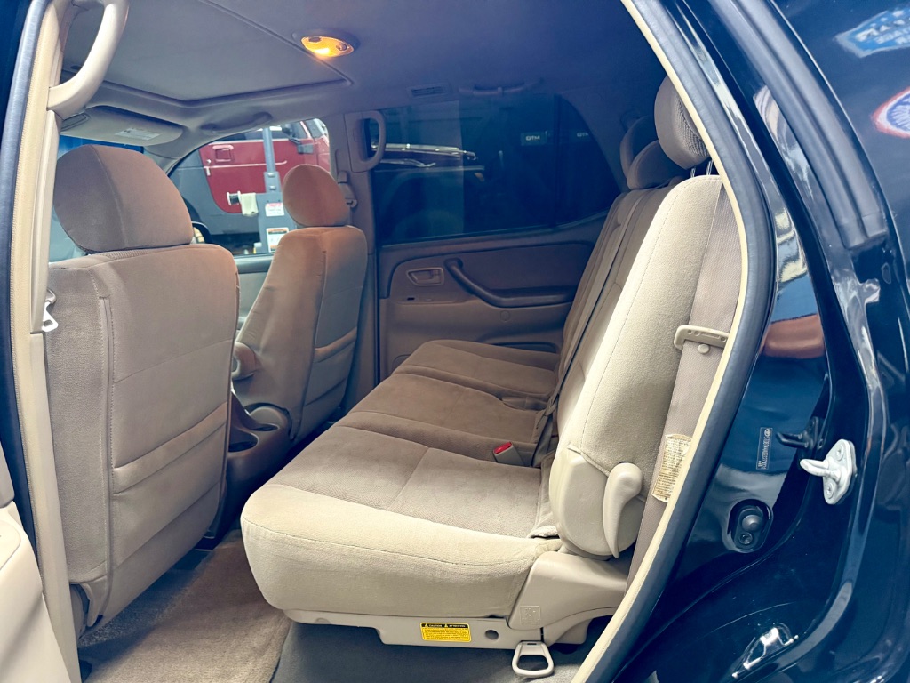 2006 Toyota Sequoia - $9,995