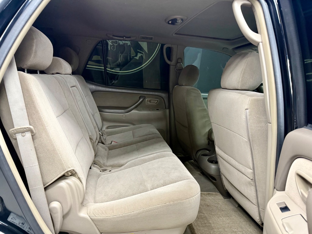 2006 Toyota Sequoia - $9,995
