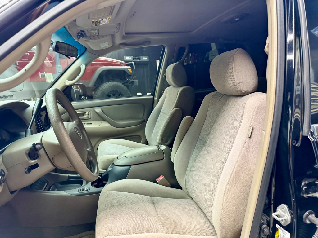 2006 Toyota Sequoia - $9,995