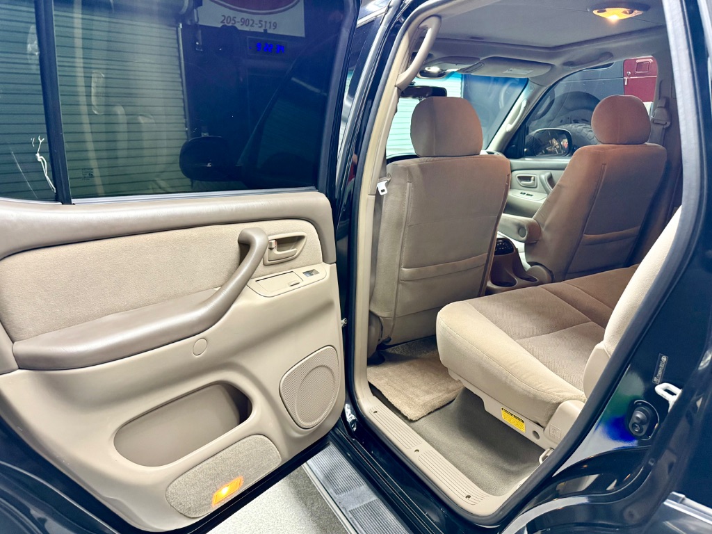 2006 Toyota Sequoia - $9,995