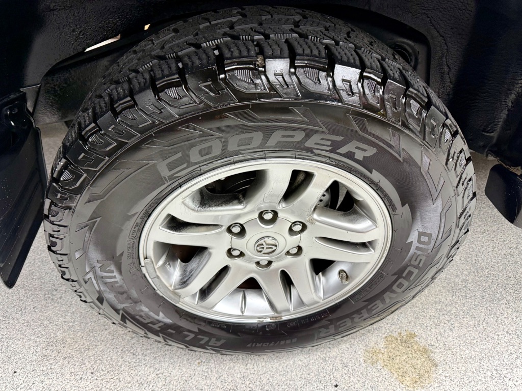 2006 Toyota Sequoia - $9,995