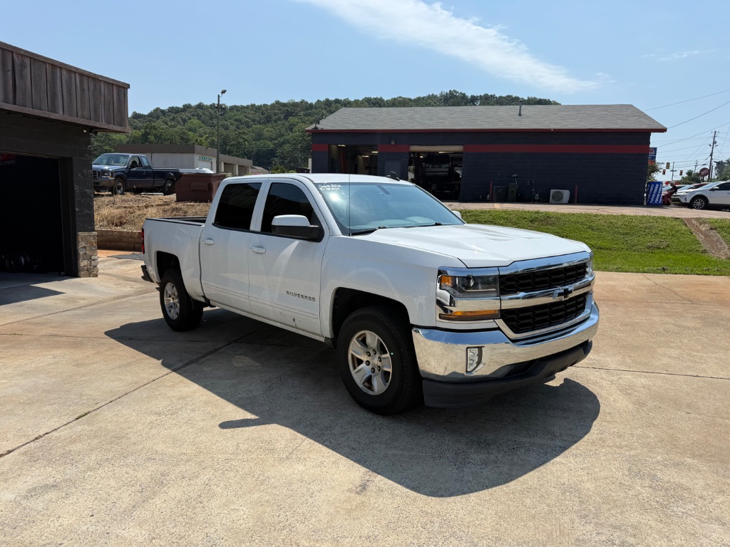 2017 Chevrolet Silverado - $14,995