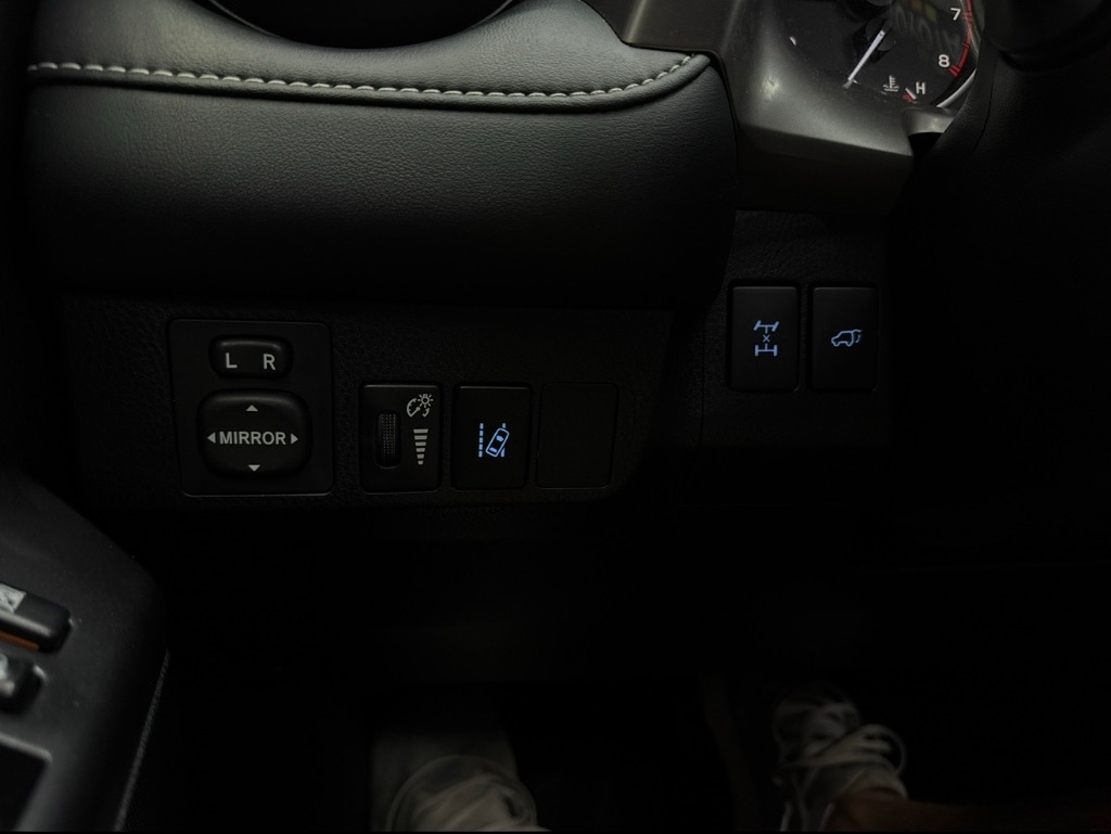 2017 Toyota RAV4 - $11,995