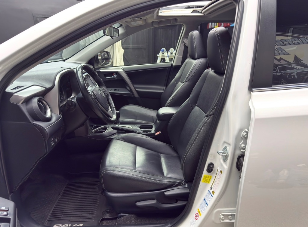 2017 Toyota RAV4 - $11,995