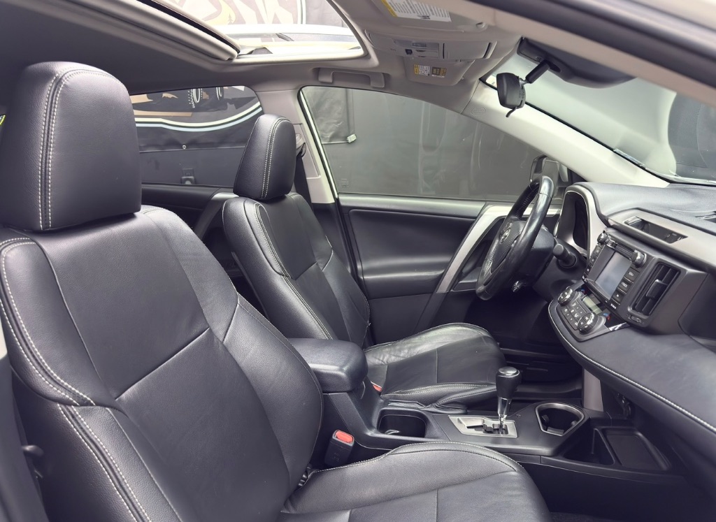 2017 Toyota RAV4 - $11,995