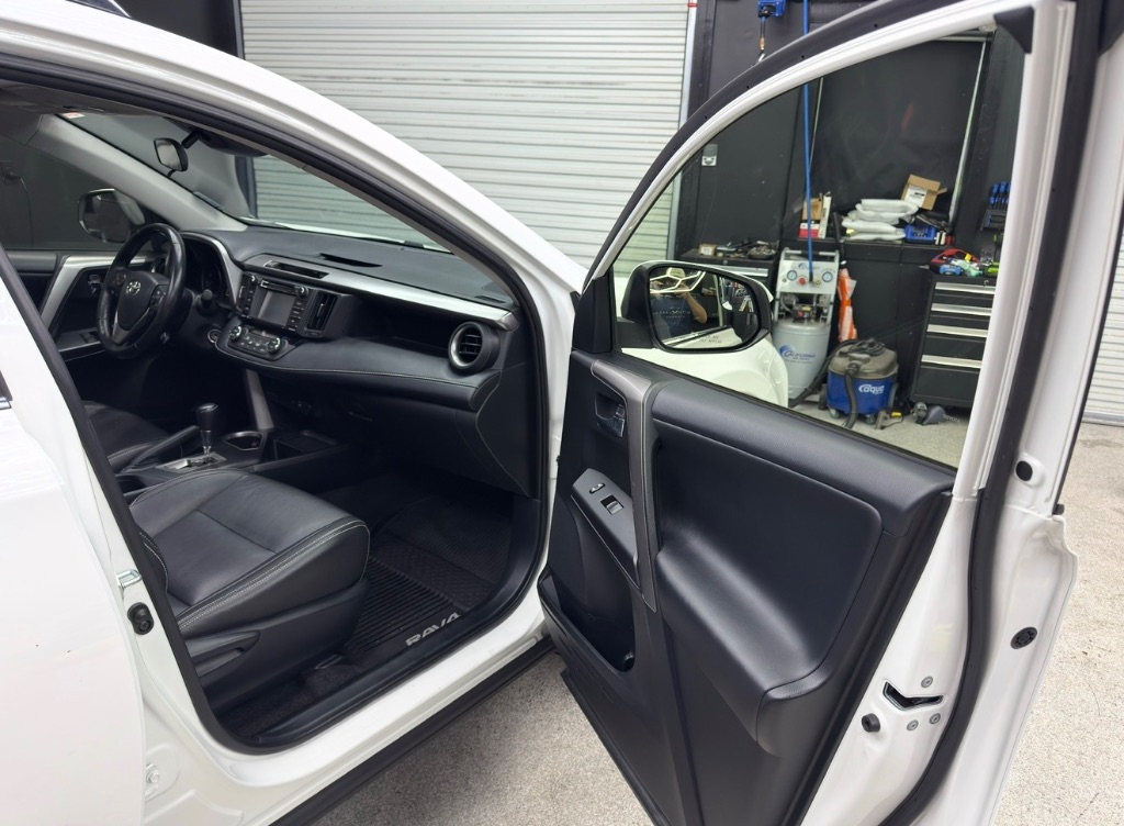 2017 Toyota RAV4 - $11,995