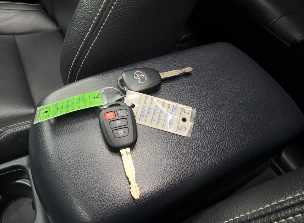 2017 Toyota RAV4 - $11,995