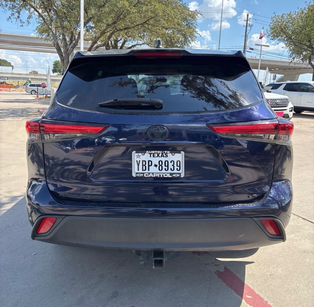 2022 Toyota Highlander - $25,995