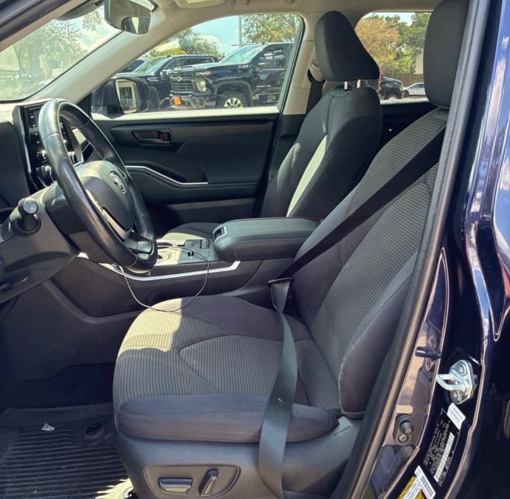 2022 Toyota Highlander - $25,995