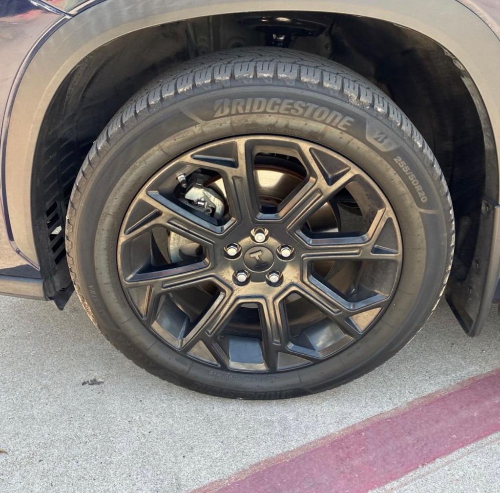 2022 Toyota Highlander - $25,995