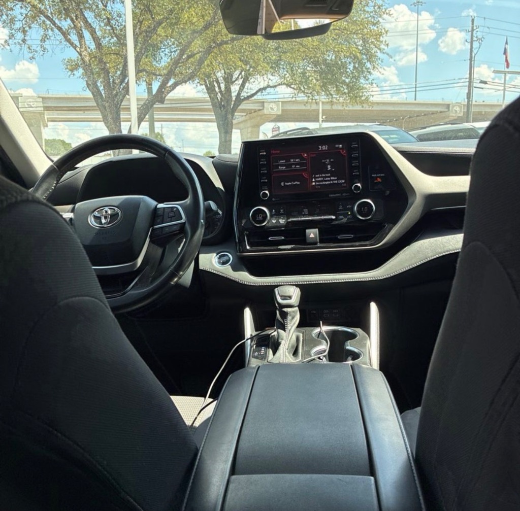 2022 Toyota Highlander - $25,995
