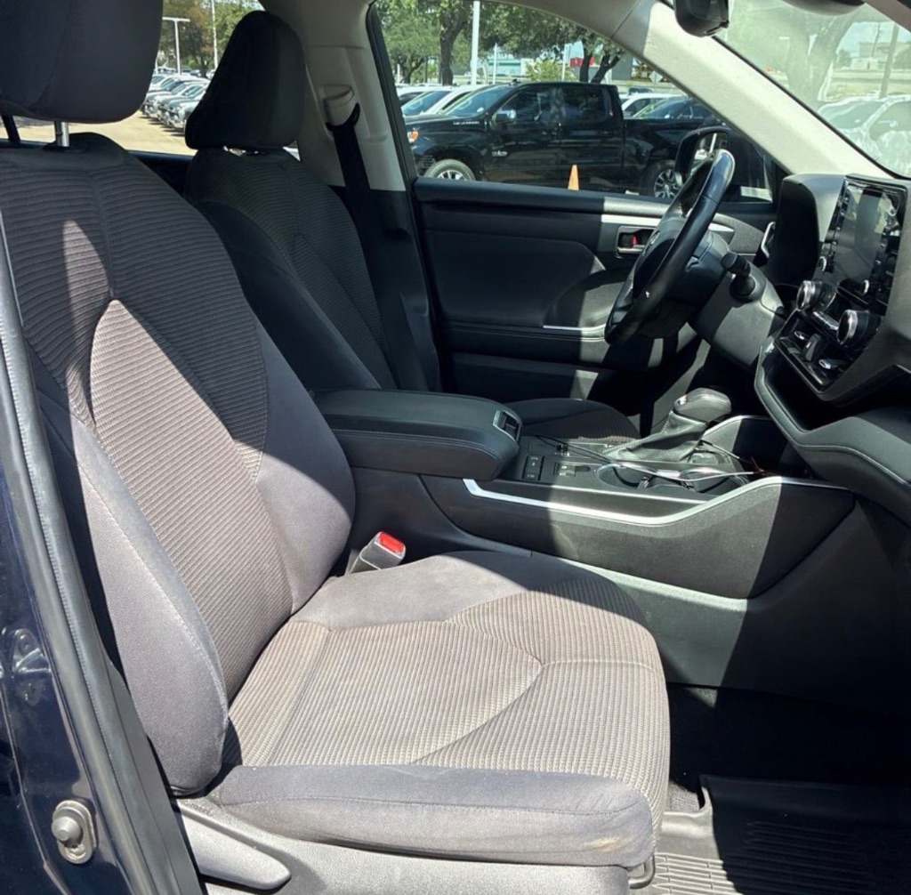 2022 Toyota Highlander - $25,995