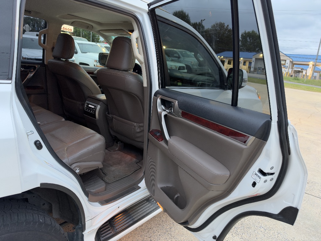 2011 Lexus GX - $16,995