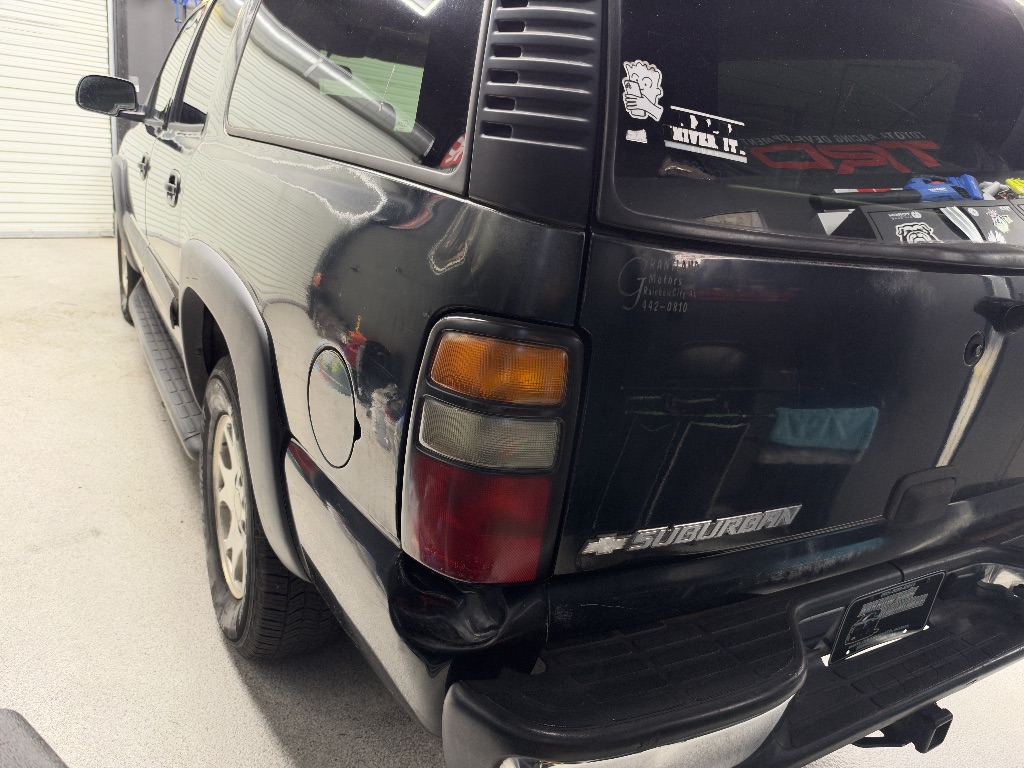 2004 Chevrolet Suburban - $2,995