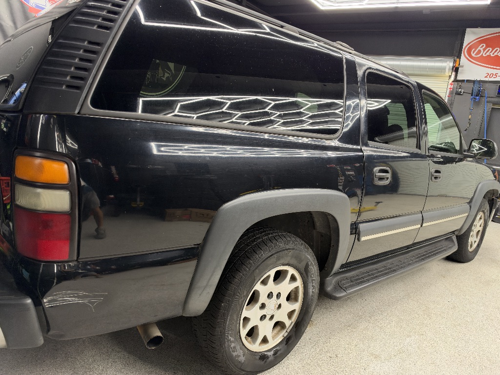 2004 Chevrolet Suburban - $2,995