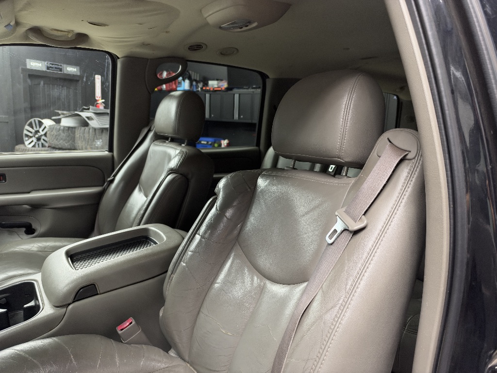 2004 Chevrolet Suburban - $2,995