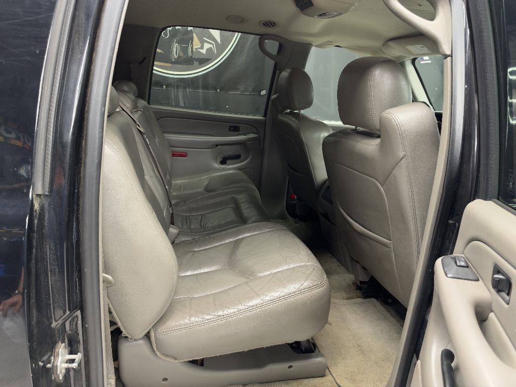 2004 Chevrolet Suburban - $2,995
