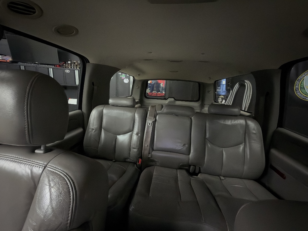 2004 Chevrolet Suburban - $2,995