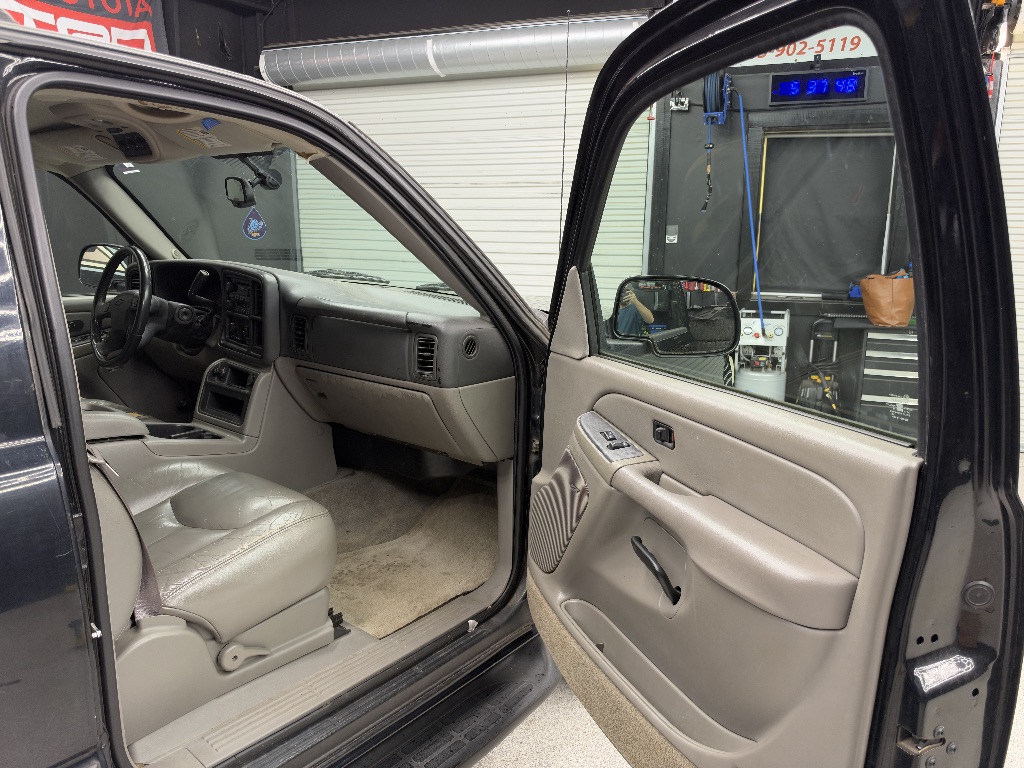 2004 Chevrolet Suburban - $2,995