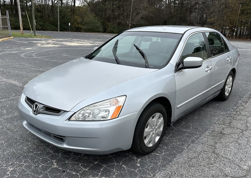 The 2004 Honda Accord LX photos
